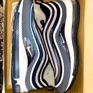 Nike air max brand new !!!!